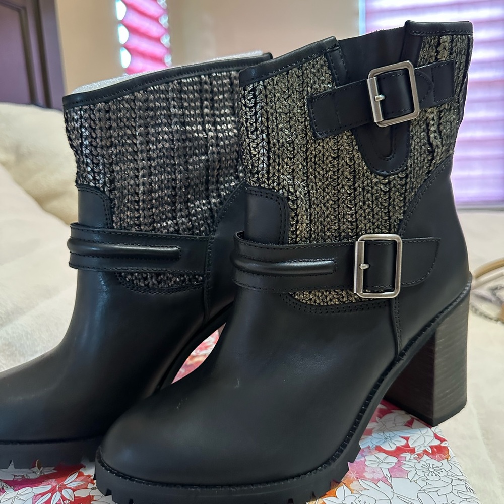 Chinese Laundry Black Knit-Trim Ankle Boots with Buckles